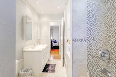 This charming split foyer home features an open floor plan with - photo 14