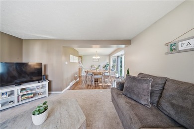 Welcome home to this beautifully maintained 2-bedroom, 1.5-bath - photo 7