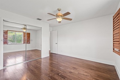 Ideally located in desirable East Hollywood, just minutes from - photo 32