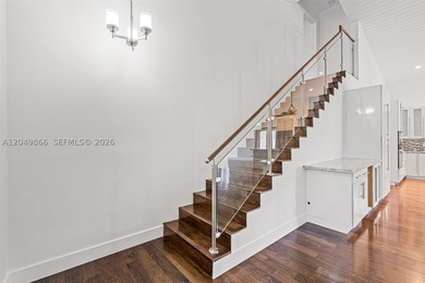 Ideally located in desirable East Hollywood, just minutes from - photo 33