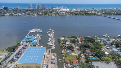 This updated and fully furnished Daytona Beach duplex offers a - photo 36