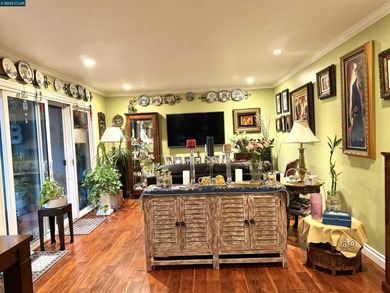 (private lake, pond, creek) Condo For Sale in Concord California