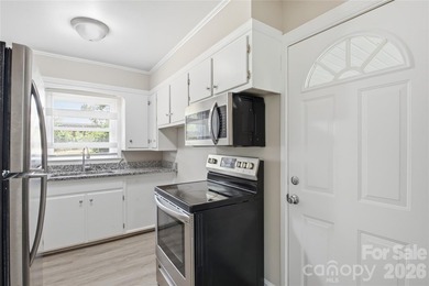 Welcome home to this charming ranch, situated on a spacious 0 - photo 5