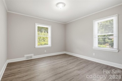 Welcome home to this charming ranch, situated on a spacious 0 - photo 9