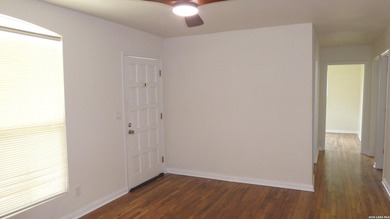 This affordable starter home in the highly regarded NEISD boasts - photo 5