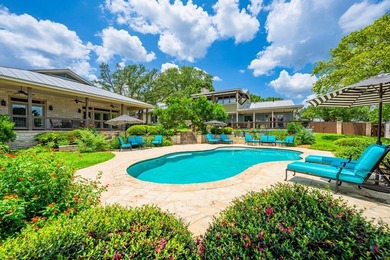 Beautifully updated custom home in desirable Riverhill offering - photo 2
