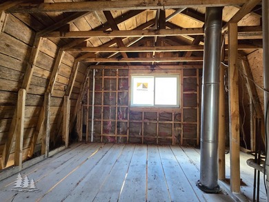 Great potential in a desirable location close to downtown - photo 12
