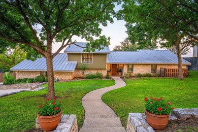 Beautifully updated custom home in desirable Riverhill offering - photo 3