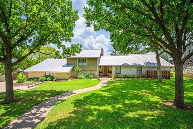 Beautifully updated custom home in desirable Riverhill offering - photo 4