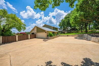 Beautifully updated custom home in desirable Riverhill offering - photo 6