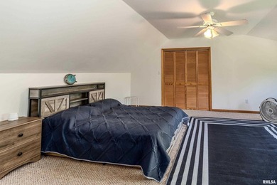 Discover your own private retreat on 10 serene acres with mature - photo 20