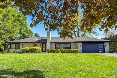 (private lake, pond, creek) Home Sale Pending in Roselle Illinois