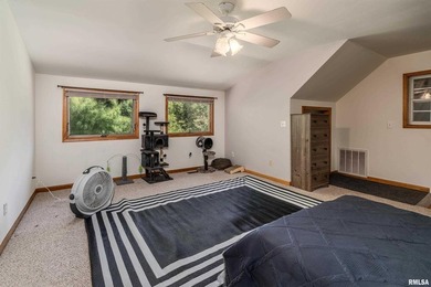 Discover your own private retreat on 10 serene acres with mature - photo 21