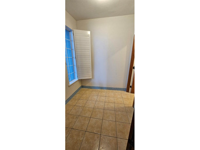 This 3 story, 4152sf, 4bed, 4bath home sits on 3 lots totaling 3 - photo 10