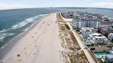 Prestigious Oceanfront Estate at The Point in Longport, New - photo 33