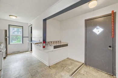 Fantastic investment, flip, or equity-building opportunity at - photo 4
