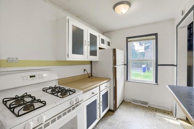 Fantastic investment, flip, or equity-building opportunity at - photo 5