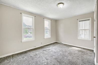 Fantastic investment, flip, or equity-building opportunity at - photo 9