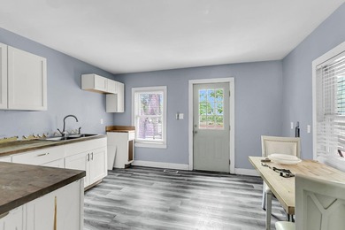 Unlock the potential of this 3-bedroom, 2-bathroom property - photo 11