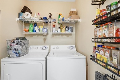Top-floor 2 bed, 2 bath condo with stunning views overlooking - photo 11