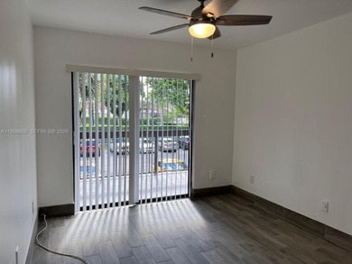 !! BEAUTIFUL & TOTALLY RENOVATED 2/2 APARTMENT IN DESIRABLE