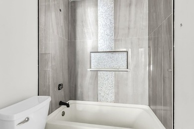 Unlock the potential of this 3-bedroom, 2-bathroom property - photo 16