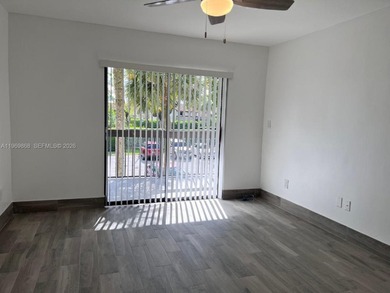 !! BEAUTIFUL & TOTALLY RENOVATED 2/2 APARTMENT IN DESIRABLE