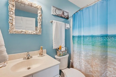 Top-floor 2 bed, 2 bath condo with stunning views overlooking - photo 19