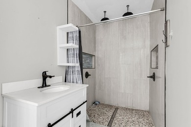 Unlock the potential of this 3-bedroom, 2-bathroom property - photo 21