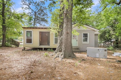 Unlock the potential of this 3-bedroom, 2-bathroom property - photo 27