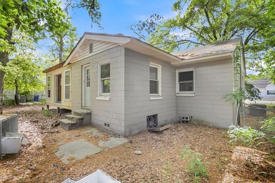 Unlock the potential of this 3-bedroom, 2-bathroom property - photo 28