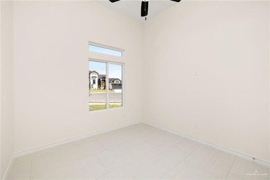 Modern luxury meets prime location. This 4 bedroom, 3.5 bathroom - photo 8