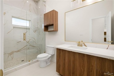 Modern luxury meets prime location. This 4 bedroom, 3.5 bathroom - photo 10