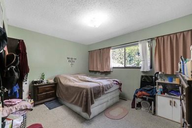 SUNNY MOUNTAIN VIEWS in Valleycliffe. This 3 bed, 3 bath home - photo 12