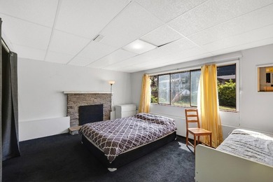 SUNNY MOUNTAIN VIEWS in Valleycliffe. This 3 bed, 3 bath home - photo 14