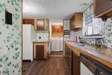 Welcome to 6135 Parrott Mountain Road! Conveniently located in - photo 22
