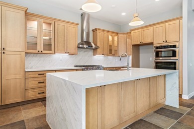 FRESHLY MODERN, LIGHT & BRIGHT in highly sought after Esplanade - photo 25
