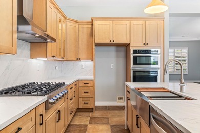 FRESHLY MODERN, LIGHT & BRIGHT in highly sought after Esplanade - photo 26