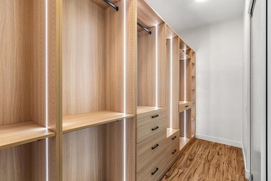 FRESHLY MODERN, LIGHT & BRIGHT in highly sought after Esplanade - photo 36