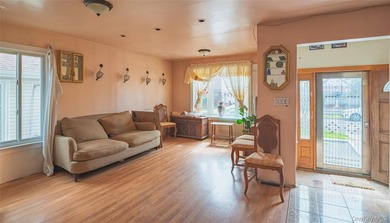 Welcome to this spacious 5-bedroom, 3 bathroom home located in - photo 2