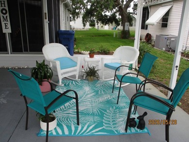 Shows like a model home. Ready to move in, this home has many - photo 4