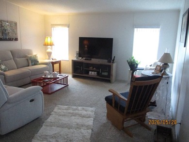 Shows like a model home. Ready to move in, this home has many - photo 6