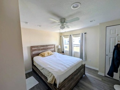 Experience the pinnacle of carefree Florida living in this - photo 16