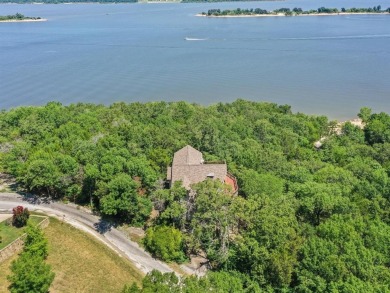 Lake Home For Sale in Pottsboro, Texas