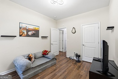 Welcome home to this well-maintained 3-bedroom, 2-bath ranch - photo 27