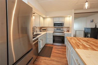 Experience luxury lakefront living in this stunning waterfront - photo 10