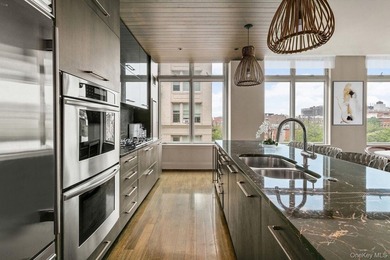 Located in one of SoHo's Premier 24-hour doorman condominiums - photo 7