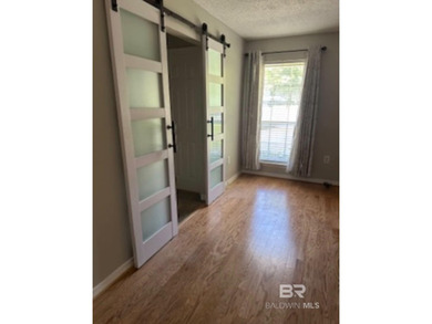 Welcome home to this beautifully updated 3-bedroom, 2-bath home - photo 7