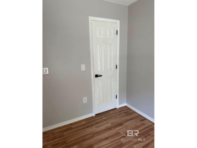 Welcome home to this beautifully updated 3-bedroom, 2-bath home - photo 8