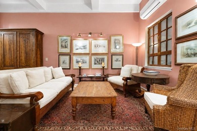 Welcome to Residence 1RW at 233 West 26th Street, a truly unique - photo 5